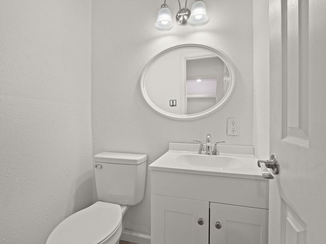 704 Auburn Dr, Deridder, LA 70634