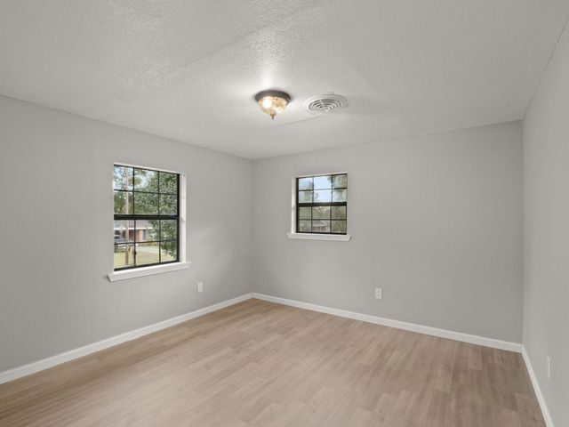 704 Auburn Dr, Deridder, LA 70634