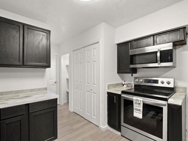 704 Auburn Dr, Deridder, LA 70634