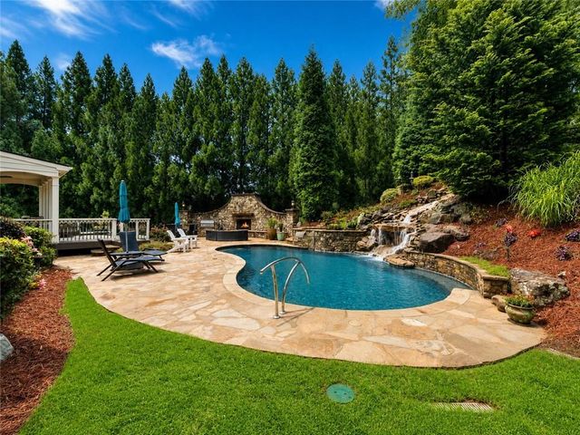 5415 Noble Valley Court, Suwanee, GA 30024