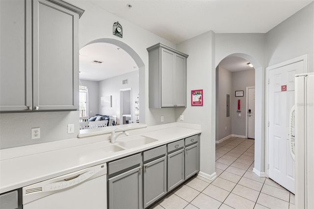 4862 CAYVIEW AVENUE 403, Orlando, FL 32819