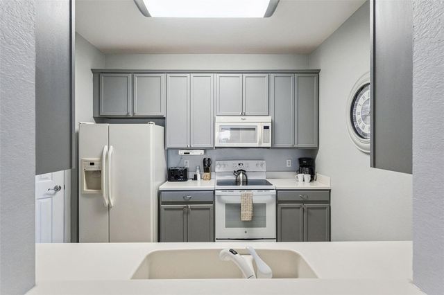 4862 CAYVIEW AVENUE 403, Orlando, FL 32819