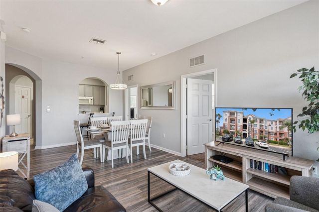 4862 CAYVIEW AVENUE 403, Orlando, FL 32819