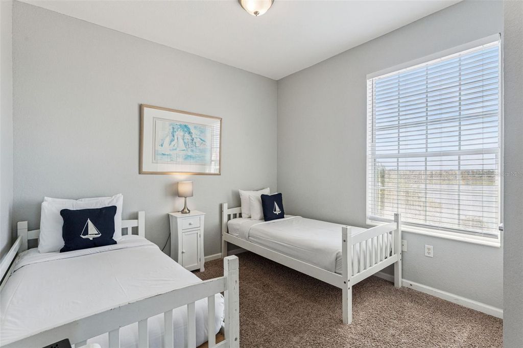 Image 18 of property listing at 4862 CAYVIEW AVENUE 403, Orlando, FL 32819