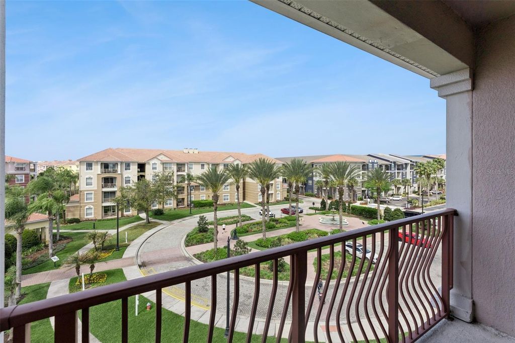 Image 25 of property listing at 4862 CAYVIEW AVENUE 403, Orlando, FL 32819