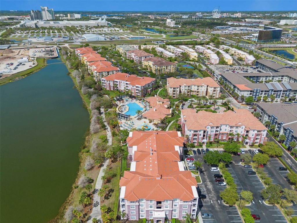 Image 35 of property listing at 4862 CAYVIEW AVENUE 403, Orlando, FL 32819