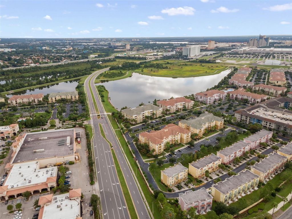 Image 47 of property listing at 4862 CAYVIEW AVENUE 403, Orlando, FL 32819