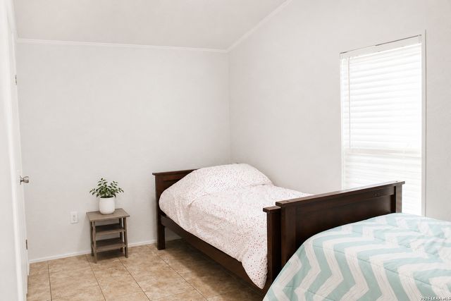 23043 Hilltop Peaks, Elmendorf, TX 78112