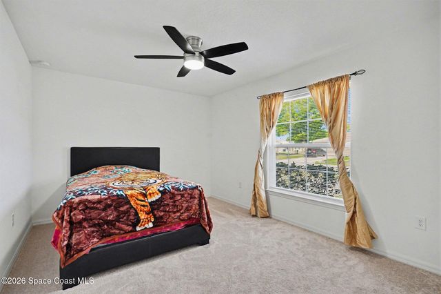 808 Grandeur Street SE, Palm Bay, FL 32909