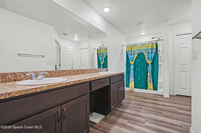 808 Grandeur Street SE, Palm Bay, FL 32909