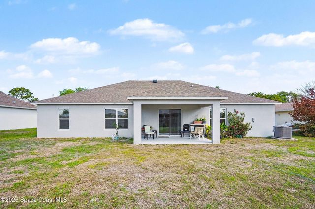 808 Grandeur Street SE, Palm Bay, FL 32909