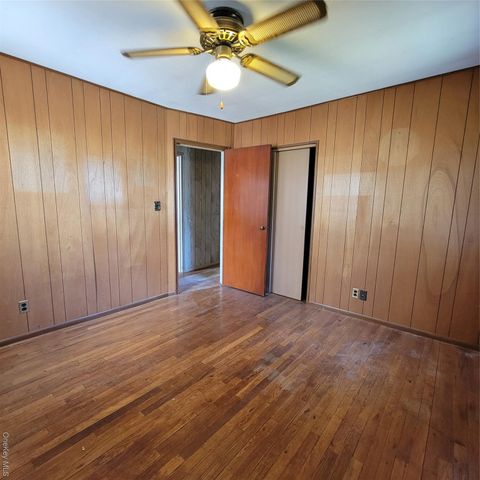 3030 N Jerusalem Road, Wantagh, NY 11793