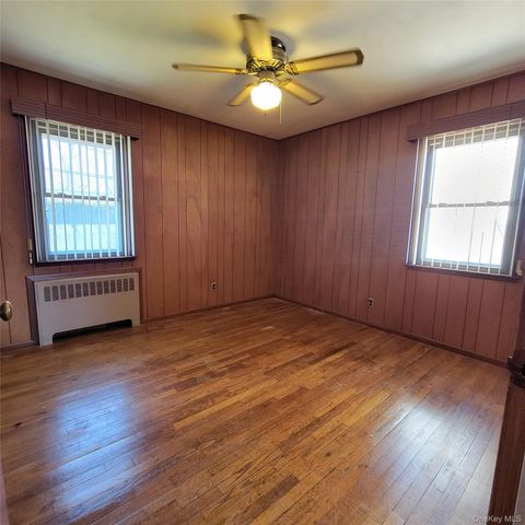 3030 N Jerusalem Road, Wantagh, NY 11793