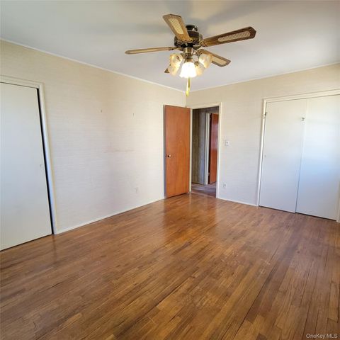 3030 N Jerusalem Road, Wantagh, NY 11793