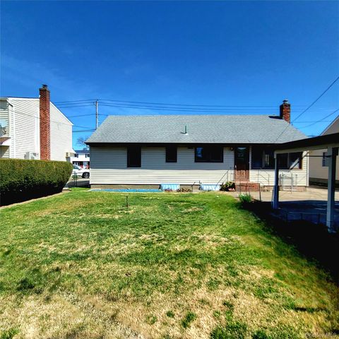 3030 N Jerusalem Road, Wantagh, NY 11793
