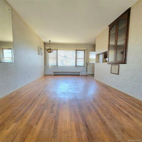 3030 N Jerusalem Road, Wantagh, NY 11793