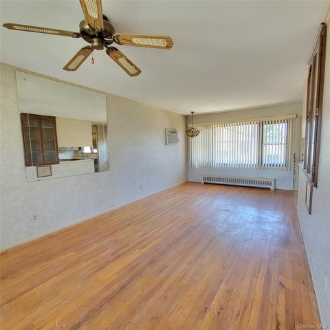 3030 N Jerusalem Road, Wantagh, NY 11793