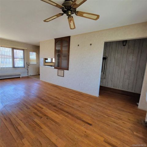 3030 N Jerusalem Road, Wantagh, NY 11793