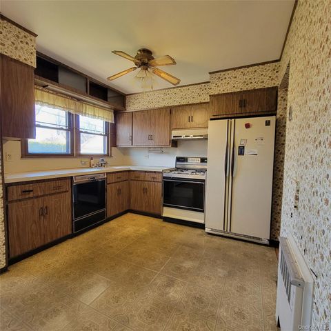 3030 N Jerusalem Road, Wantagh, NY 11793