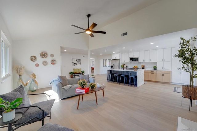 12201 Casero Place, San Diego, CA 92128