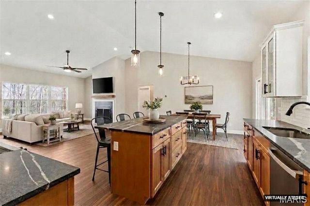 619 North Ethlyn Road, Winfield, MO 63389