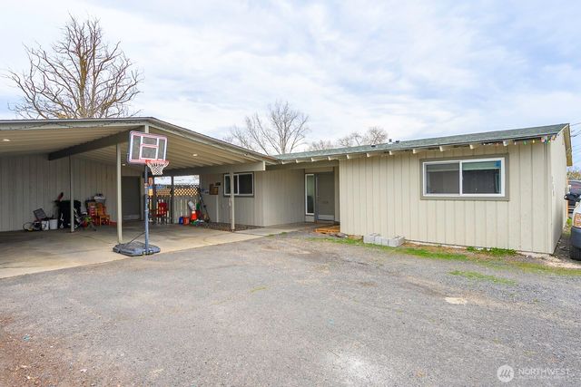 206 208 Beale Avenue, Moses Lake, WA 98837