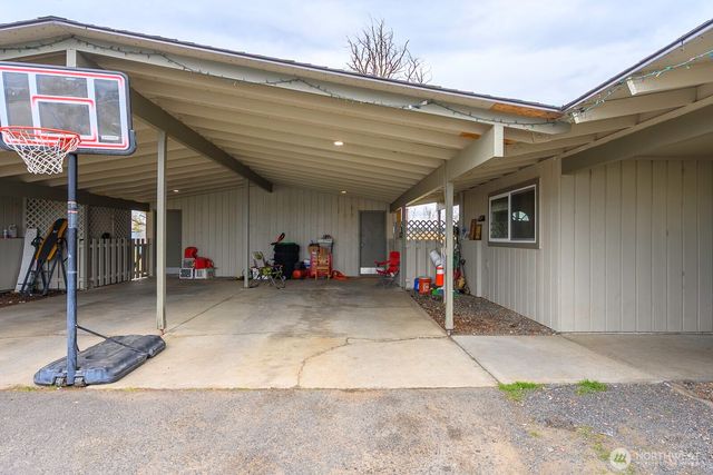 206 208 Beale Avenue, Moses Lake, WA 98837