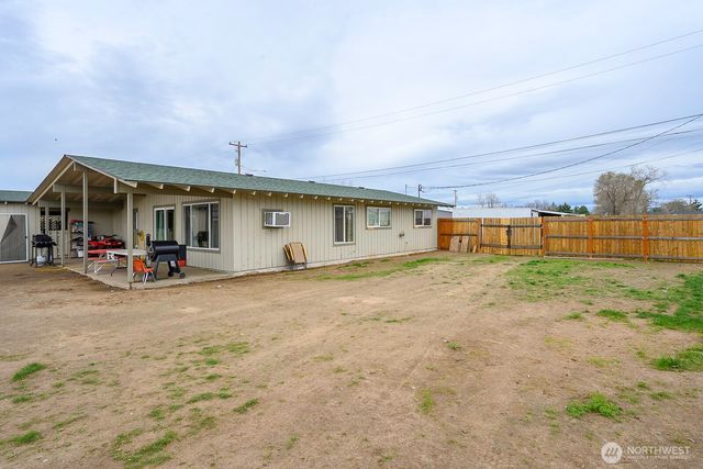 206 208 Beale Avenue, Moses Lake, WA 98837