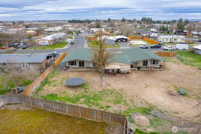 206 208 Beale Avenue, Moses Lake, WA 98837