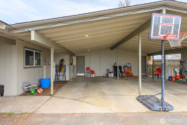 206 208 Beale Avenue, Moses Lake, WA 98837