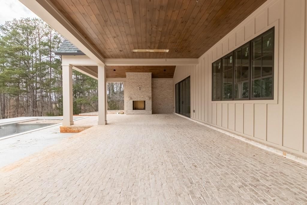 Image 5 of property listing at 615 Hickory Flat Road, Milton, GA 30004