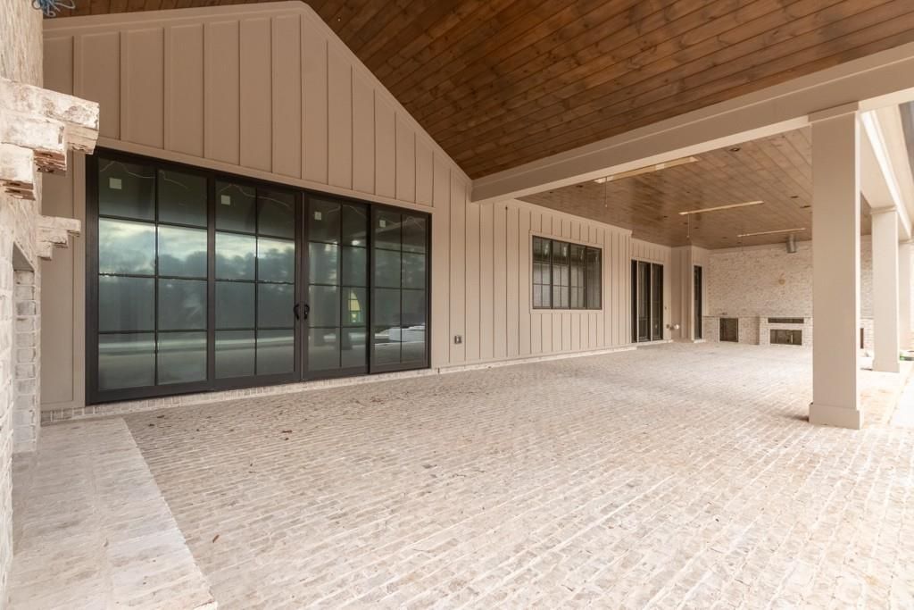 Image 6 of property listing at 615 Hickory Flat Road, Milton, GA 30004