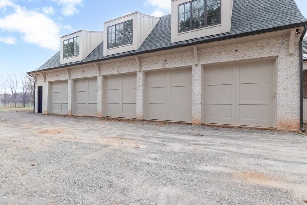 Image 7 of property listing at 615 Hickory Flat Road, Milton, GA 30004