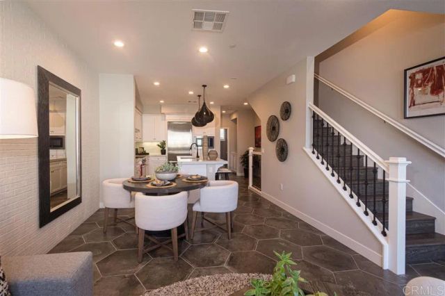 1109 Hibiscus Way, Oceanside, CA 92054
