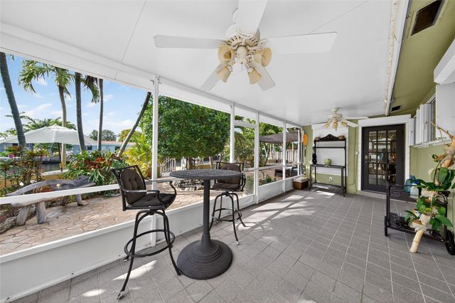 2213 NE 16th Ave, Wilton Manors, FL 33305