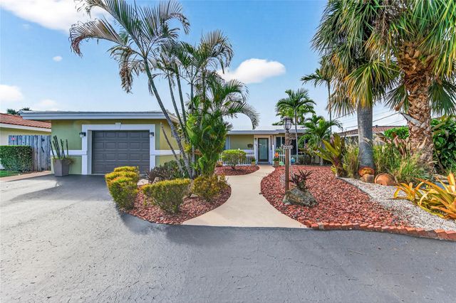 2213 NE 16th Ave, Wilton Manors, FL 33305