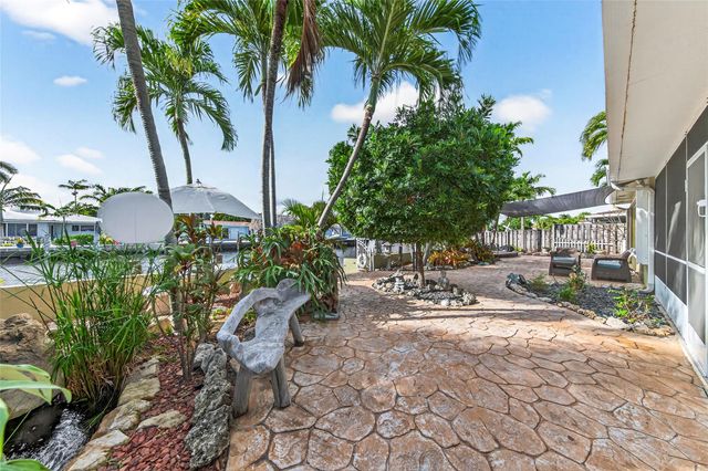 2213 NE 16th Ave, Wilton Manors, FL 33305