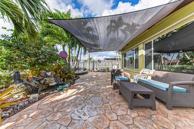 2213 NE 16th Ave, Wilton Manors, FL 33305