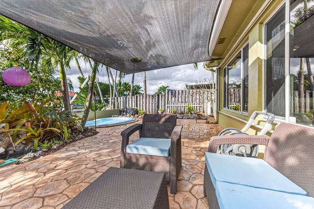 2213 NE 16th Ave, Wilton Manors, FL 33305