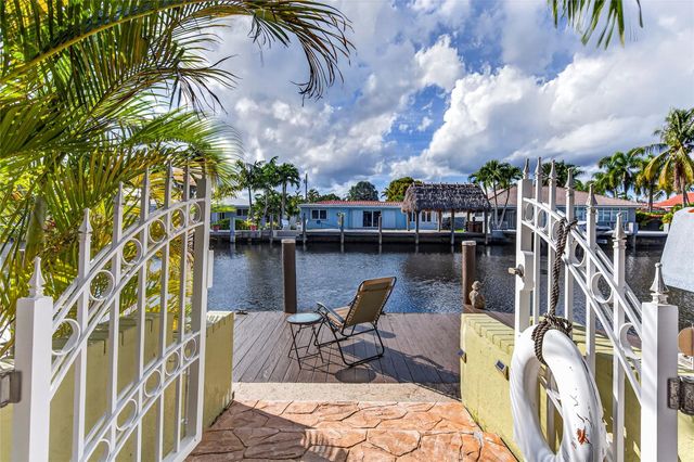 2213 NE 16th Ave, Wilton Manors, FL 33305