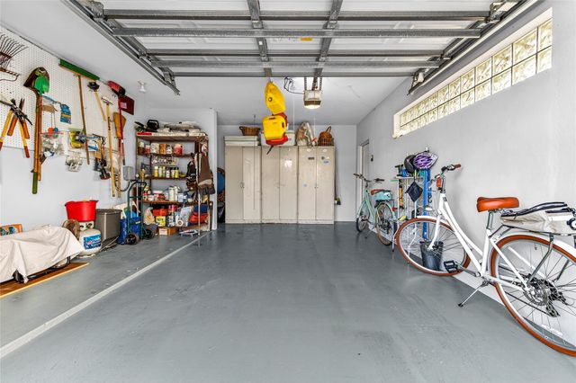 2213 NE 16th Ave, Wilton Manors, FL 33305