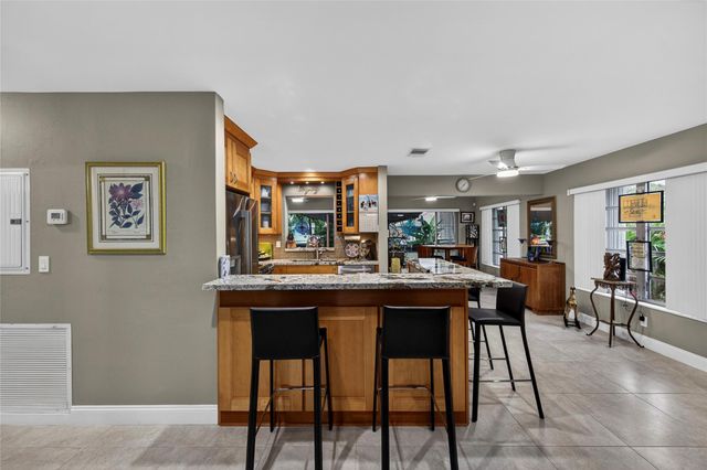 2213 NE 16th Ave, Wilton Manors, FL 33305