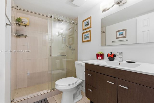 9746 NW 4th Ln 9746, Miami, FL 33172