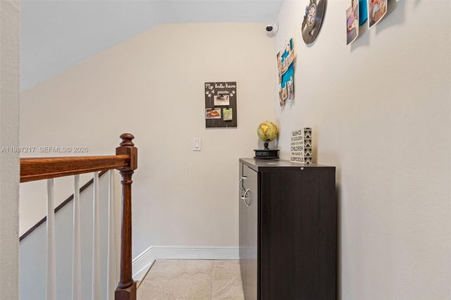 9746 NW 4th Ln 9746, Miami, FL 33172