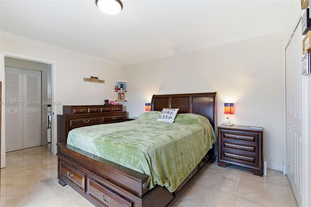 9746 NW 4th Ln 9746, Miami, FL 33172