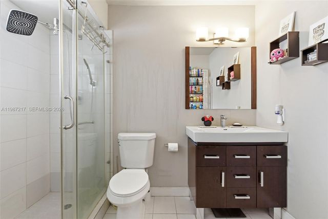 9746 NW 4th Ln 9746, Miami, FL 33172