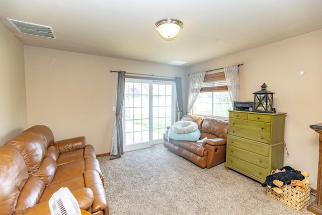 1370 Danvers Parkway, Valparaiso, IN 46385