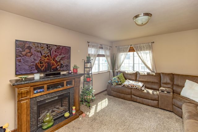1370 Danvers Parkway, Valparaiso, IN 46385