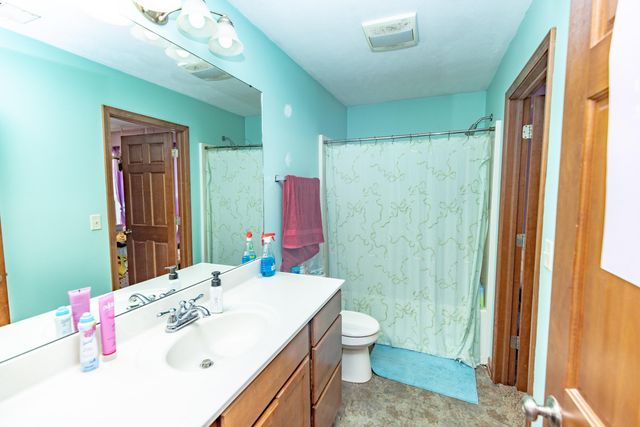 1370 Danvers Parkway, Valparaiso, IN 46385