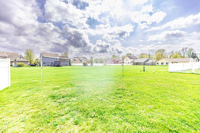1370 Danvers Parkway, Valparaiso, IN 46385